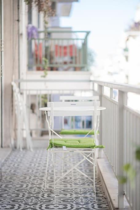 Spacious Urban Apt In The Heart Of Athens Exterior photo